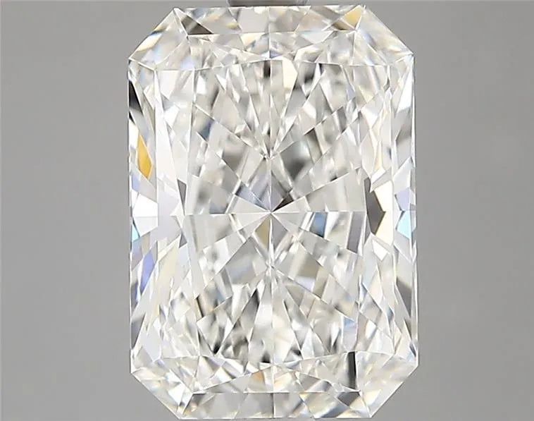 2.60ct Radiant Lab Grown Diamond (Colour F, Clarity VVS2, IGI Certified)