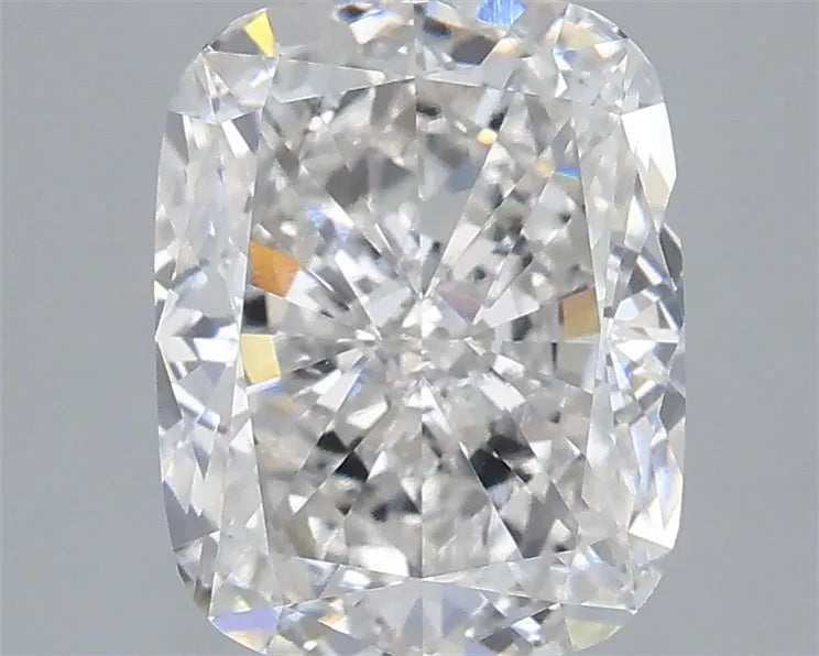 3.00ct Cushion modified Lab Grown Diamond (Colour E, Clarity VVS2, IGI Certified)