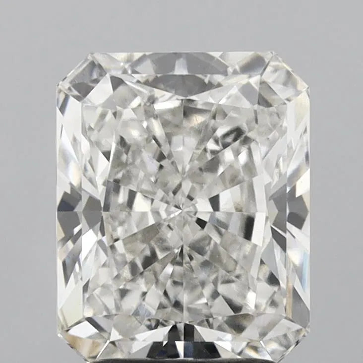 3.02ct Radiant Lab Grown Diamond (Colour G, Clarity VVS2, IGI Certified)
