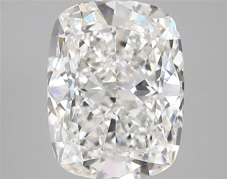 4.40ct Cushion modified Lab Grown Diamond (Colour E, Clarity VVS1, IGI Certified)